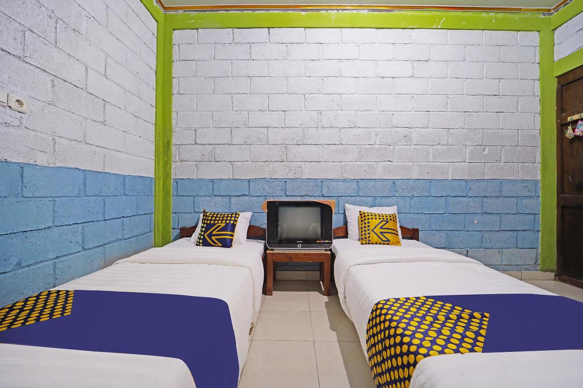 Spot On 91085 Griya Estu Wening Hotel Sleman  Exterior photo